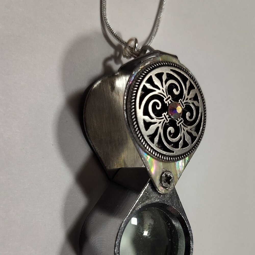Magnifying Glass Mother of Pearl Fluer De Lis AB Crystal Loupe Pendant Necklace - Picture 3 of 9